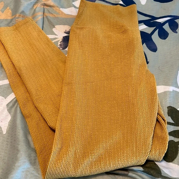 Buff Bunny ribbed leggings - Picture 1 of 4